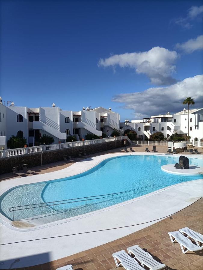 Apartamento con piscina y vistas -Le Petit Paradis Costa Teguise Exterior foto