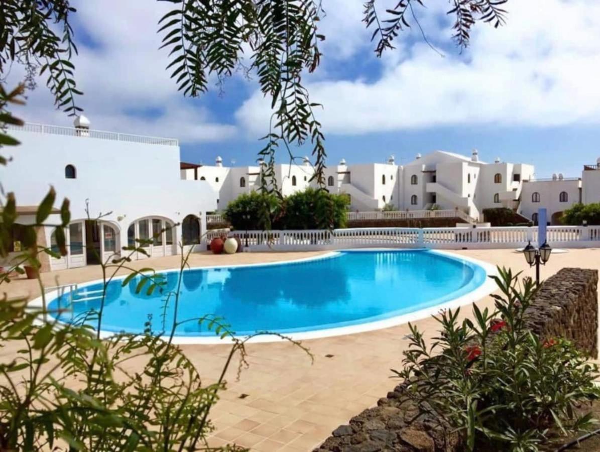 Apartamento con piscina y vistas -Le Petit Paradis Costa Teguise Exterior foto