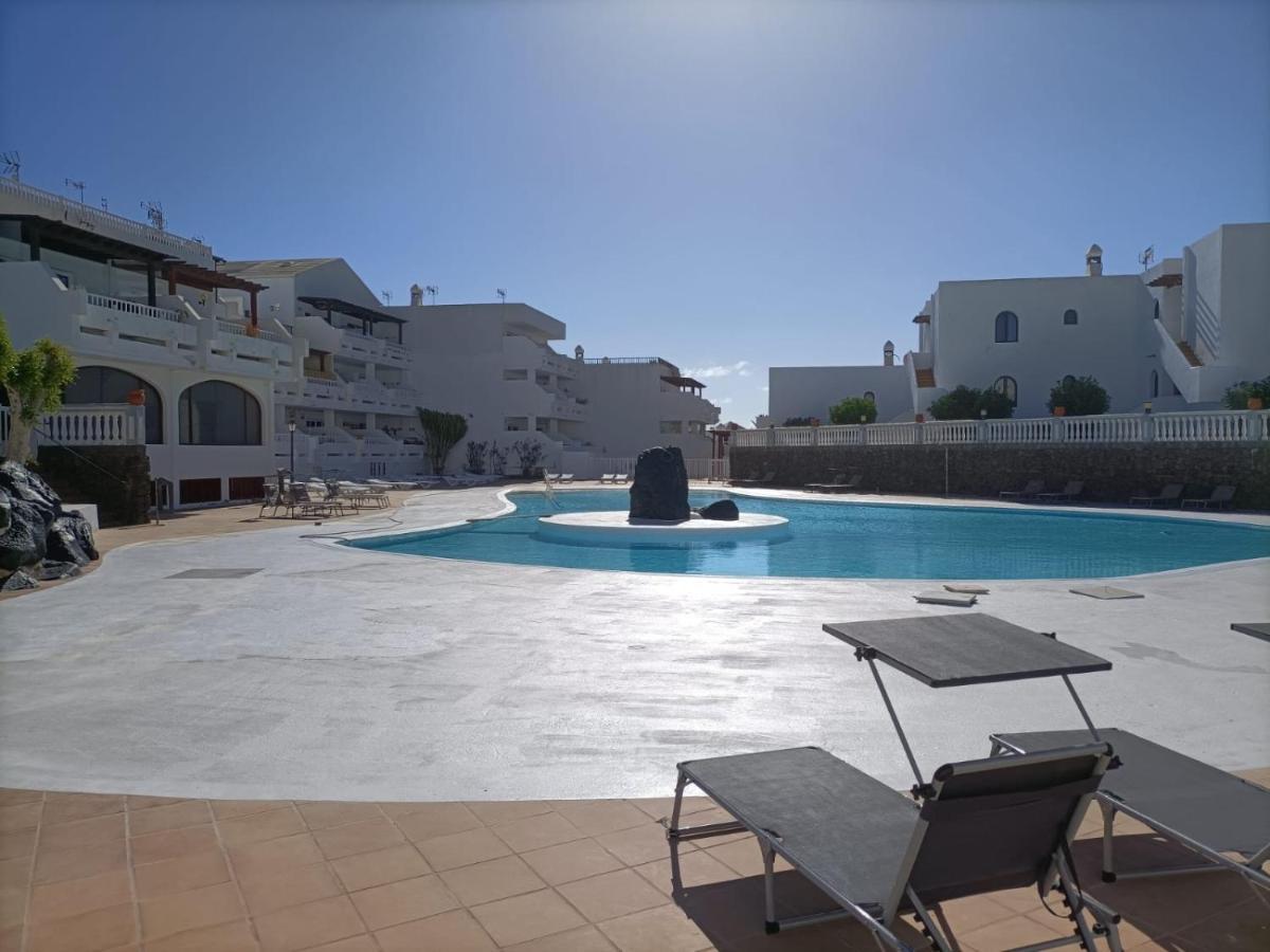 Apartamento con piscina y vistas -Le Petit Paradis Costa Teguise Exterior foto