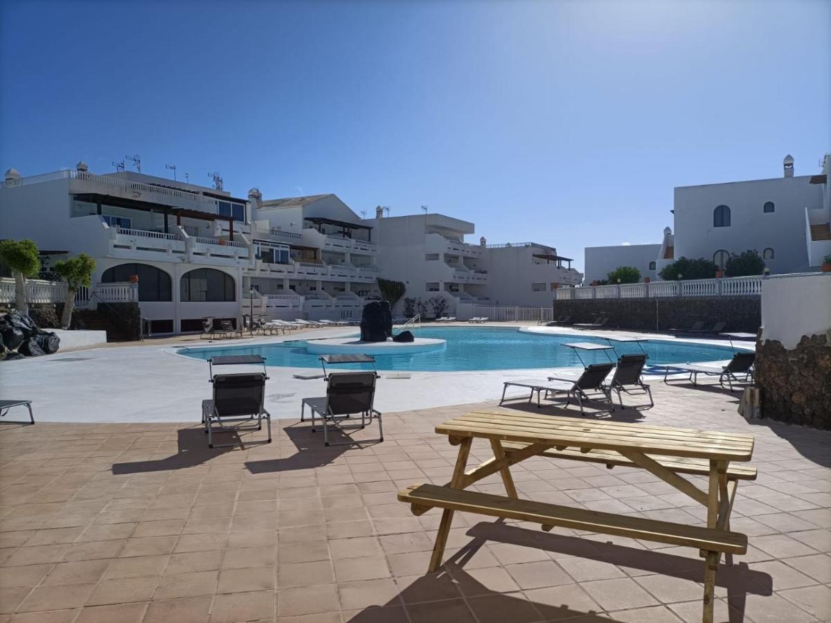 Apartamento con piscina y vistas -Le Petit Paradis Costa Teguise Exterior foto